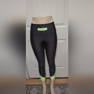 Under armour leggings for women size small New condition